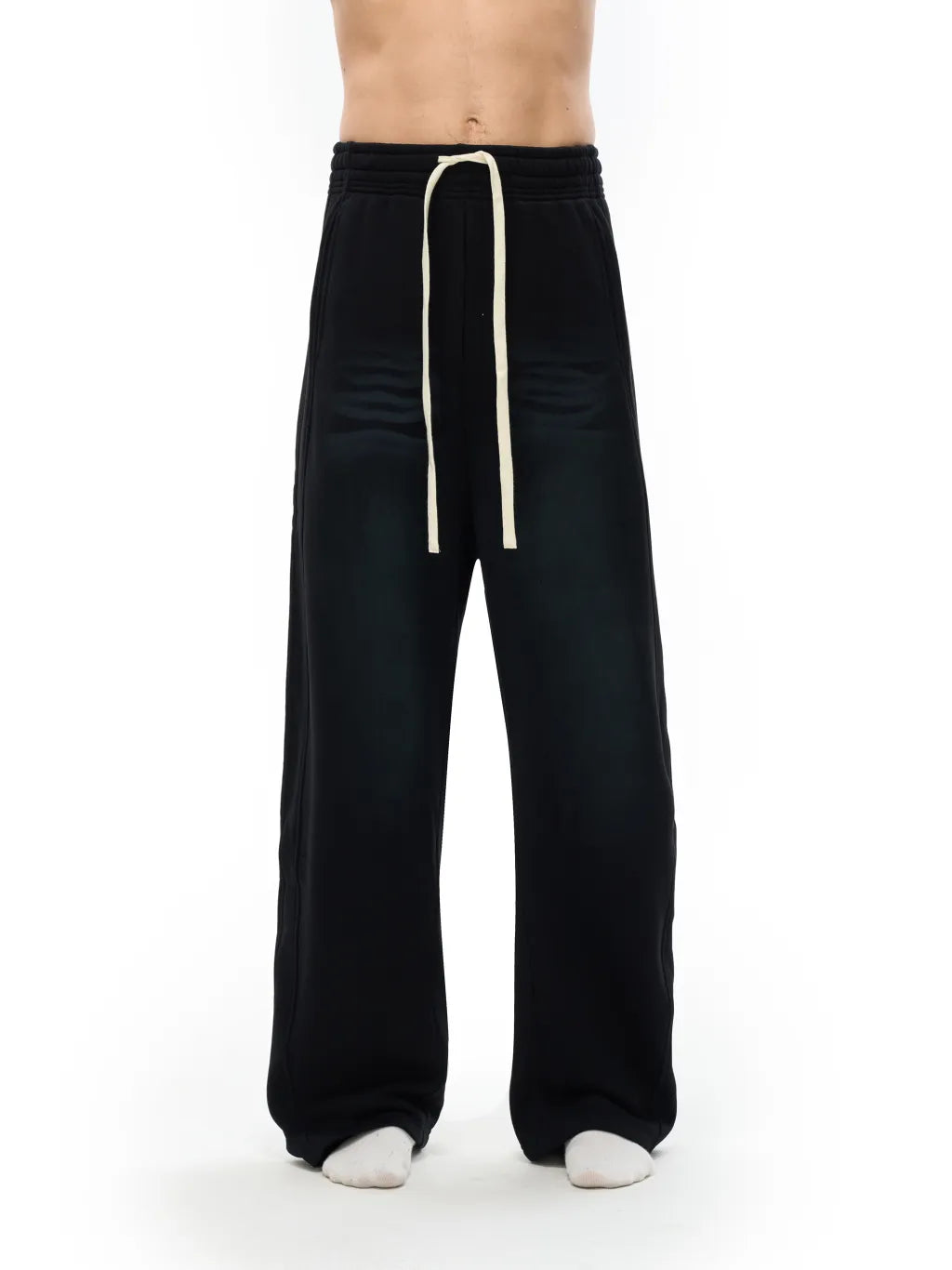 Curved Blade Sweatpants